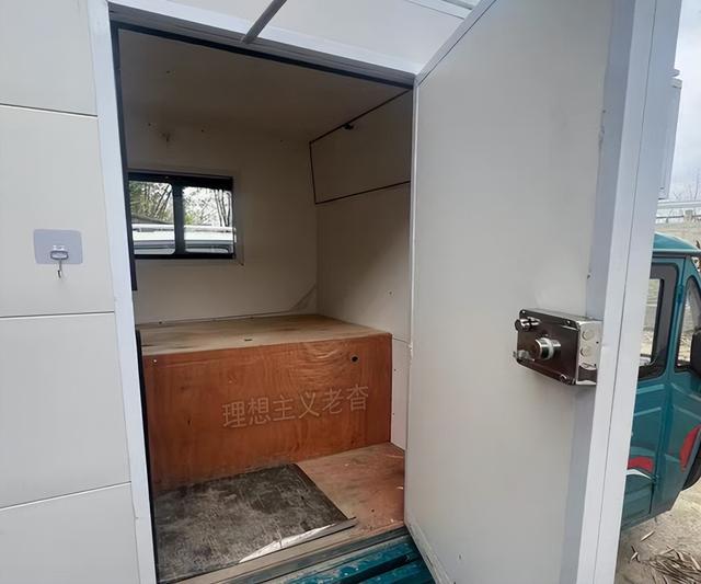 采用背驮房箱模式一样开启长途自驾游AG真