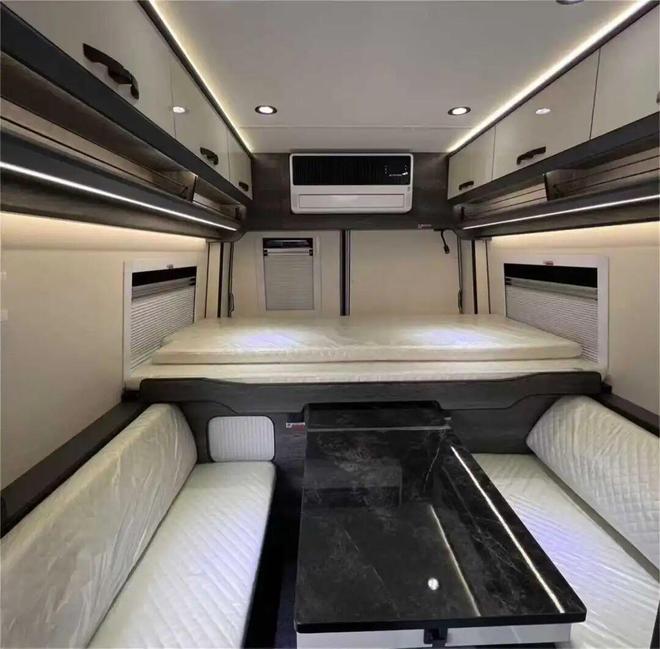 板！蓝牌C照开着走满配生活不打折AG真人试玩平台20万级房车天花(图7)